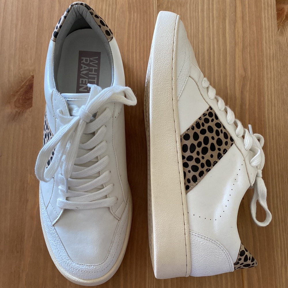 White Raven Leopard Shoes 7.5